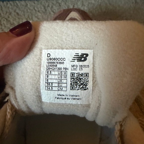 New Balance 9060 Rich Oak/Timber Wolf - Picture 3 of 3